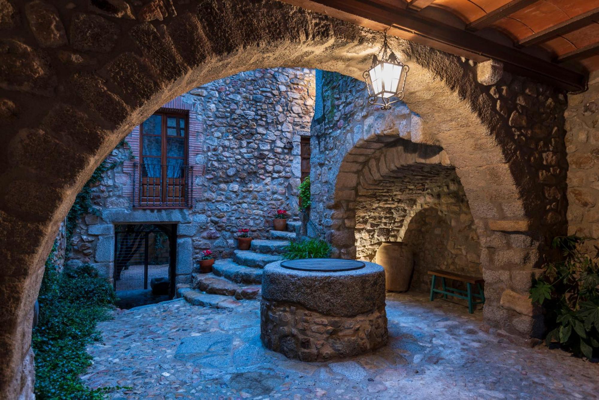 Hostal Can Xicu Capmany Экстерьер фото