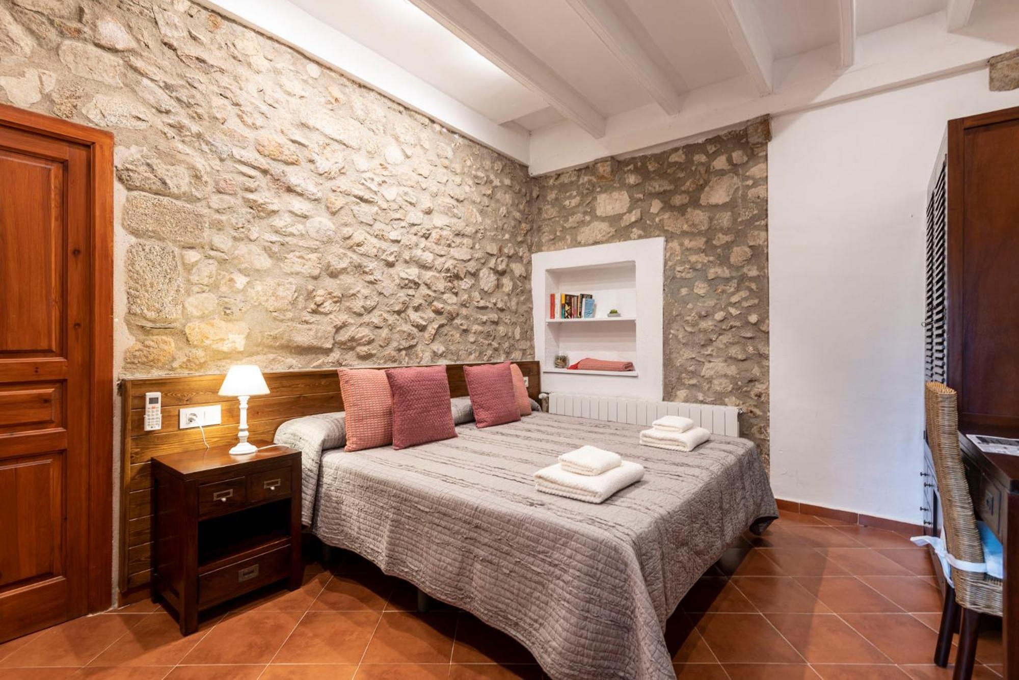 Hostal Can Xicu Capmany Экстерьер фото