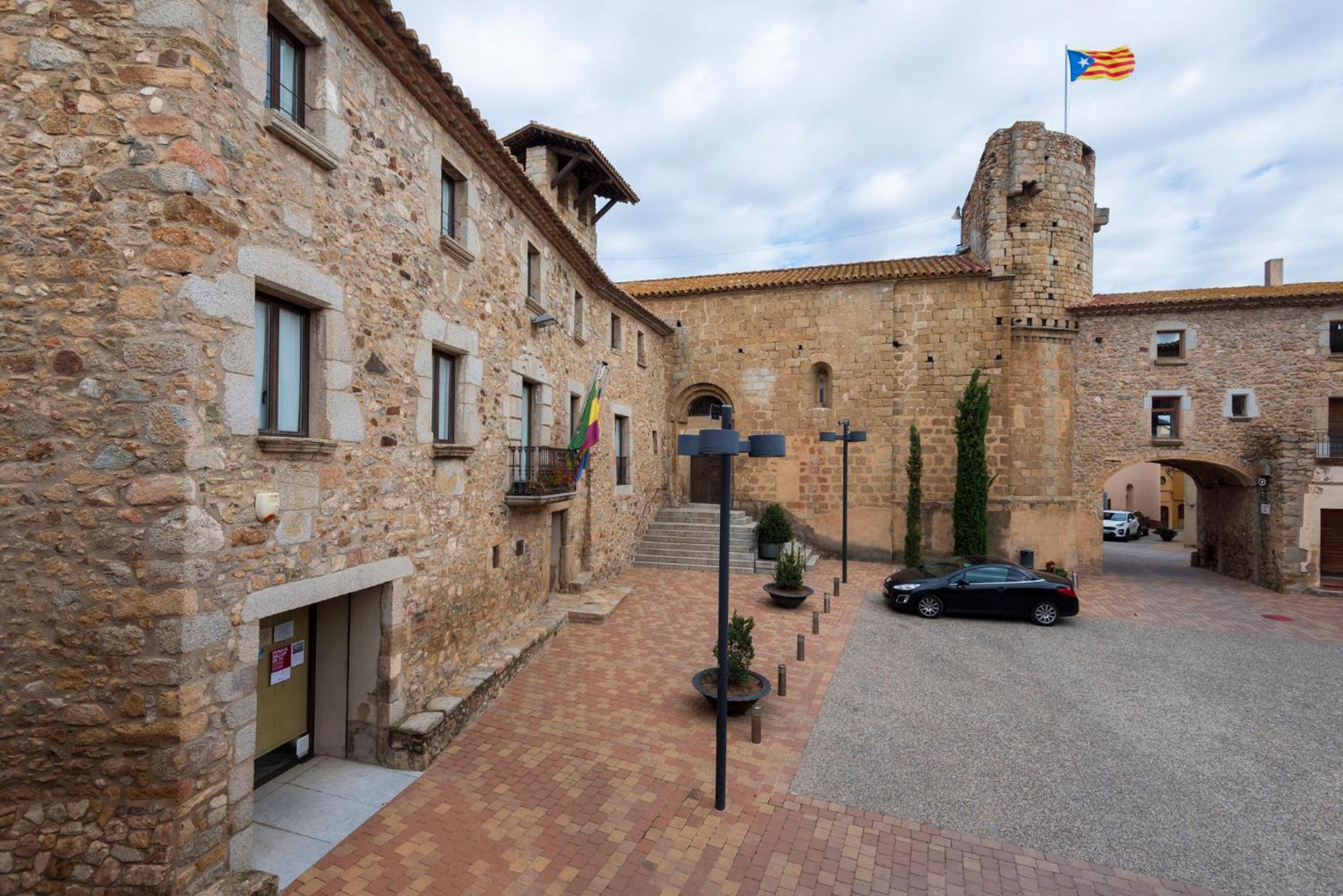 Hostal Can Xicu Capmany Экстерьер фото