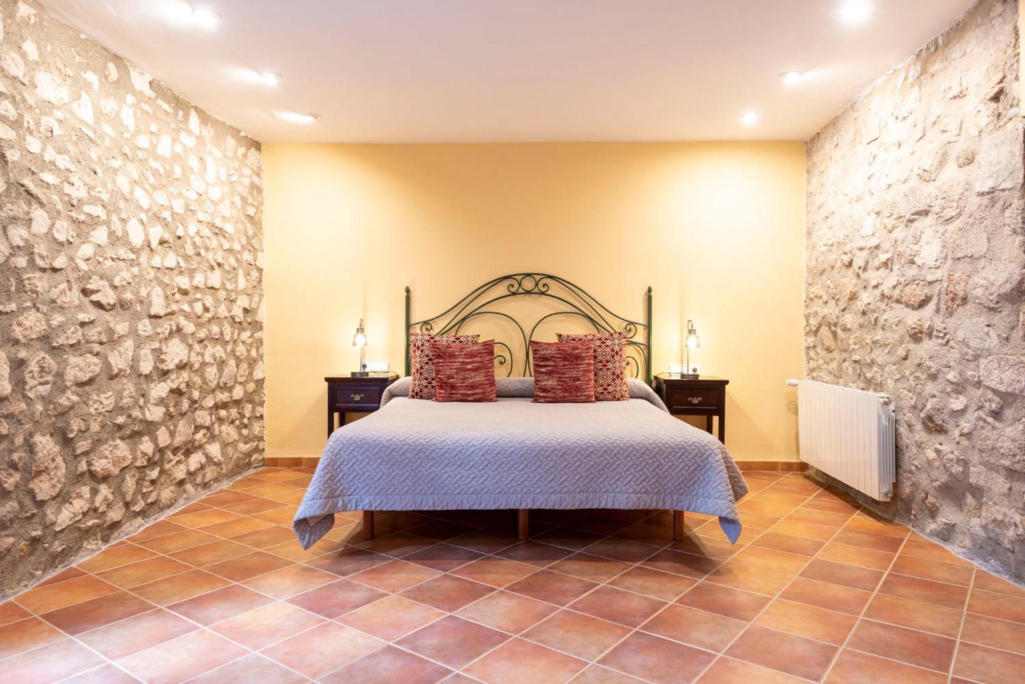 Hostal Can Xicu Capmany Экстерьер фото